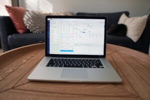 株レバレッジを活用した投資のメリットとリスクは？